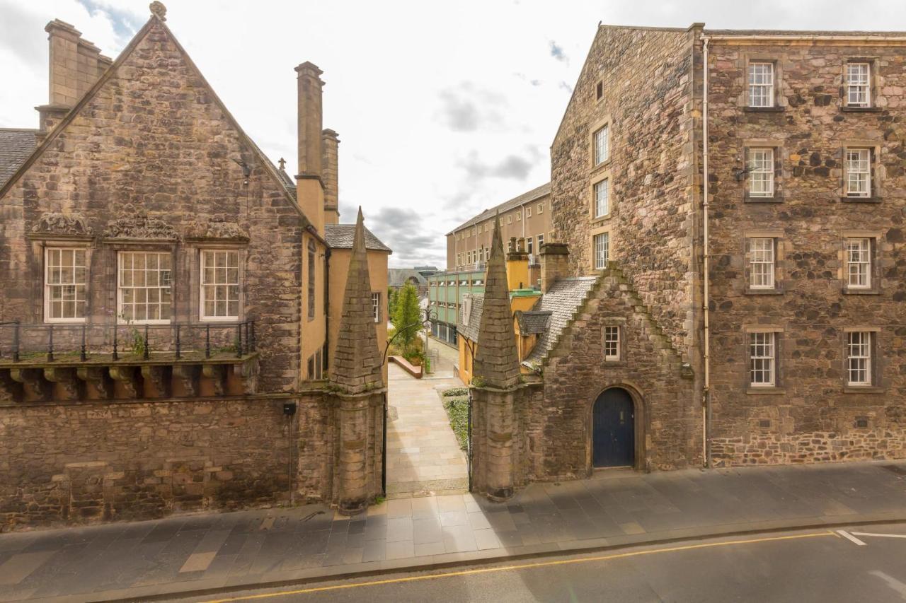 Guestready - Elegant 2Br Period Flat In Oldtown Apartamento Edimburgo Exterior foto
